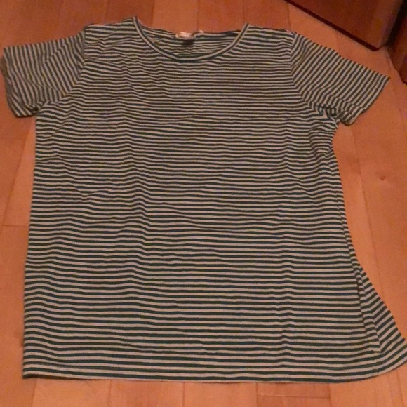 green and white tee - Picture 1 of 2